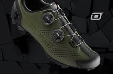 Load image into Gallery viewer, CRONO CX2 MTB Cycling Shoes - Green
